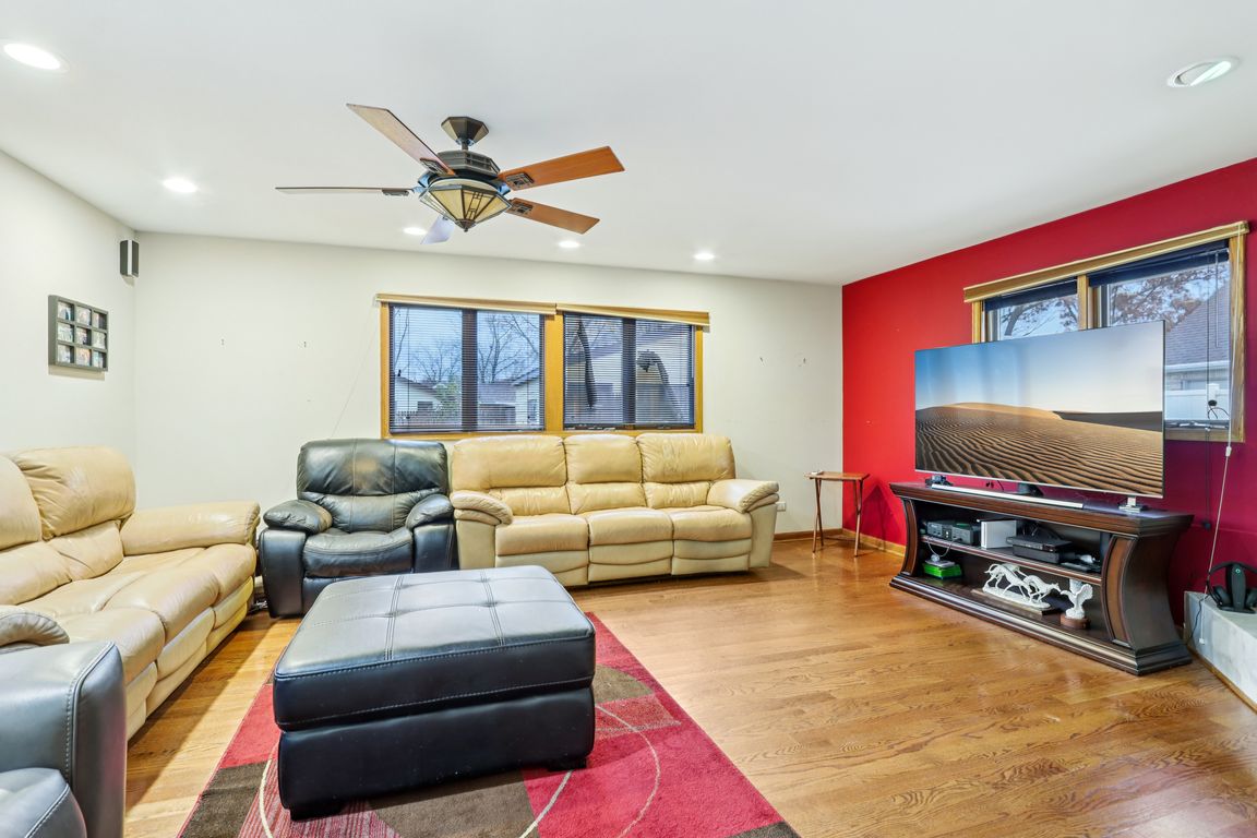 next background image