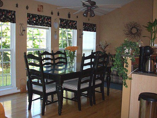 Huge Breakfast Room