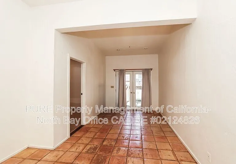 201 Meadowlark Ln #S — Photo 2