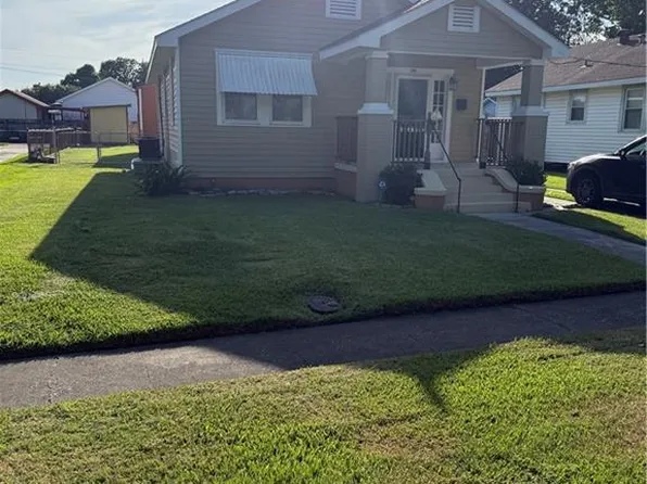 524 Brown Ave, Harvey, LA 70058