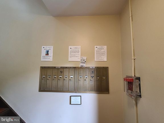 4th image of 1222 N Meade St APT 12