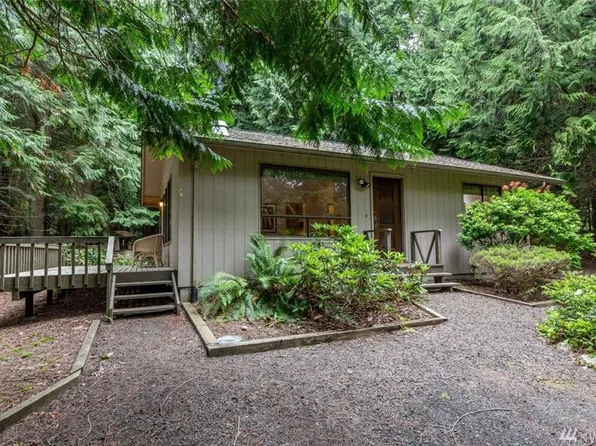 490 Rainier Ln, Port Ludlow, WA 98365
