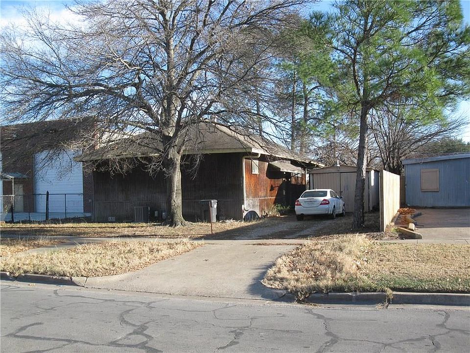 1st image of 317 W 6th Ave