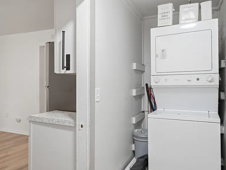 1433 Dean Ave #V1 — Photo 5