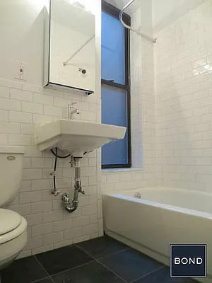 Rented by Bond New York | media 22