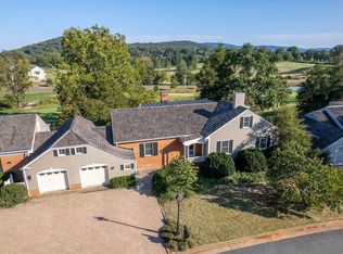 15 Ednam Village St, Charlottesville, VA 22903