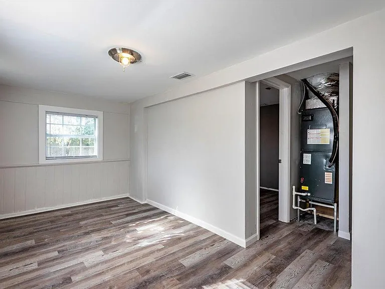 531 New Berlin Rd — Photo 6
