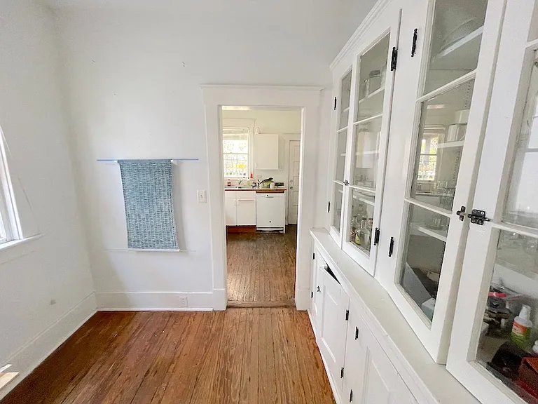 2236 Whitaker St — Photo 5