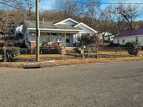 4th image of 3600 14th Ave