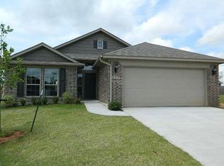 425 Scully Rd, Yukon, OK 73099