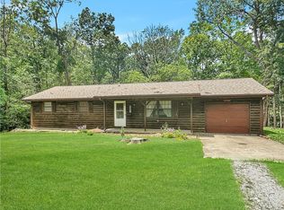 2210 Stoner Dr W, Charleston, IL 61920