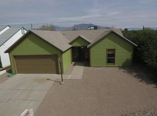 8650 N Holly Brook Ave, Tucson, AZ 85742