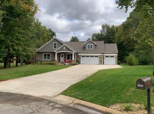 13889 Adirondack Ct, Middlebury, IN 46540