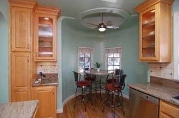 4th image of 1540 Emory St