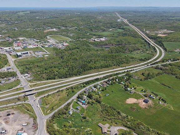 4th image of 1 E River Rd