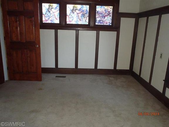 4th image of 346 Sweet St NE