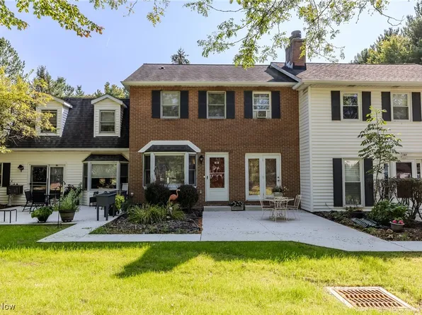 109 Burlington Oval Dr, Chardon, OH 44024