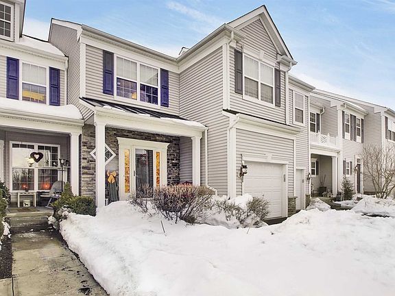 2nd image of 2 Bainbridge Pl Unit 1302