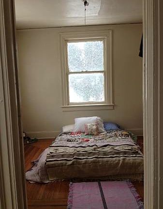 5th image of 120 1st St APT 4