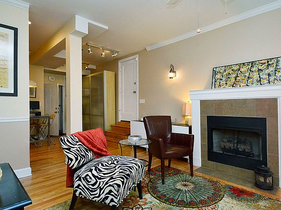 4th image of 7057 N Damen Ave #G