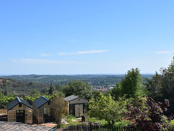 5th image of 3460 Buena Vista Dr