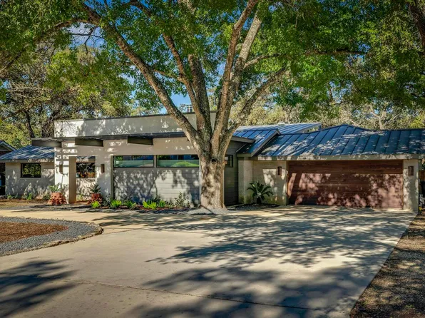 119 Canyon Oaks Dr, Hollywood Park, TX 78232