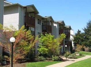 1860 Rees Hill Rd SE APT 100, Salem, OR 97306