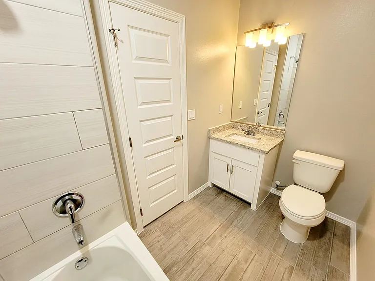 2105 Stauffer St #2 — Photo 18