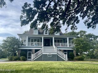 334 E Beach Blvd, Gulfport, MS 39507