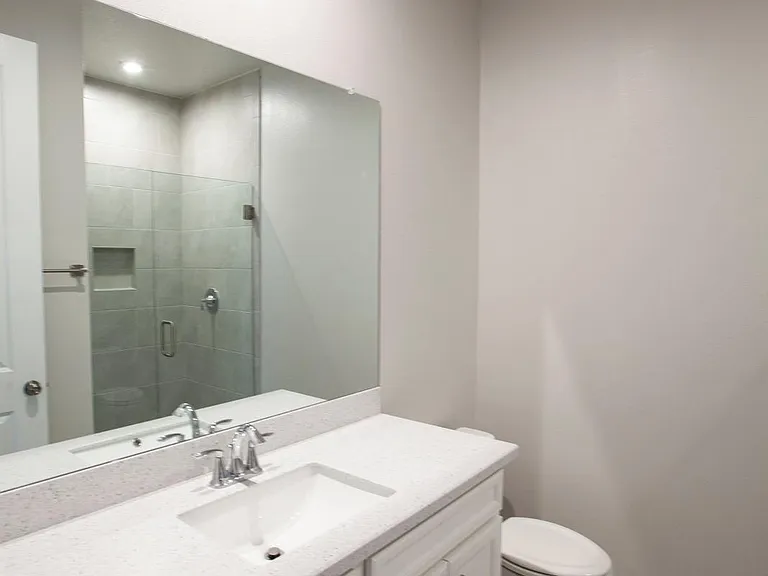 Bathroom in bedroom 3
