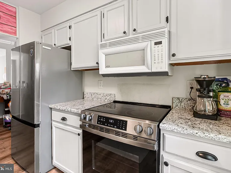 9694 Poindexter Ct — Photo 12