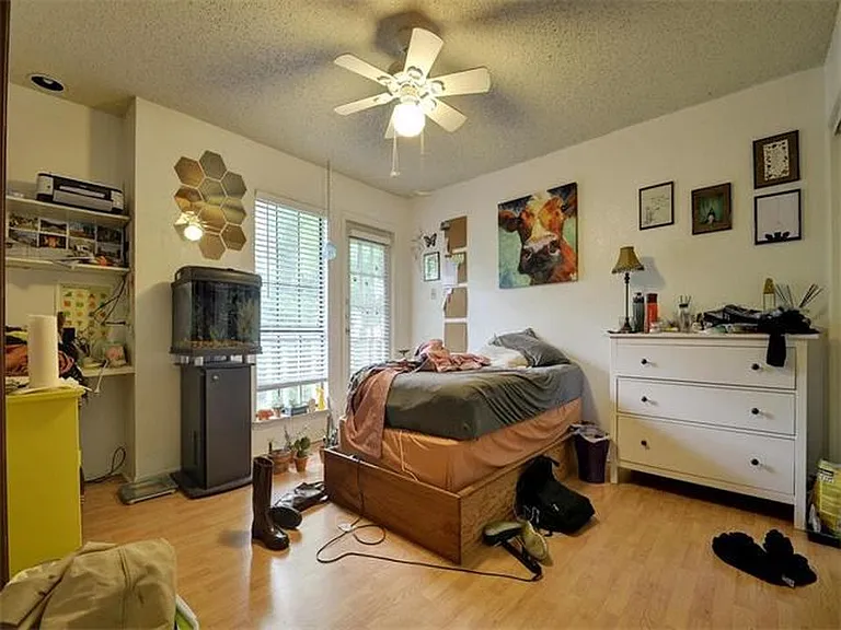 4520 Speedway #B — Photo 11