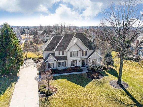 2nd image of 8434 Russett Ct