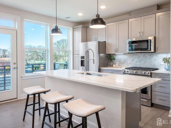 201 Sunset Ave UNIT 110