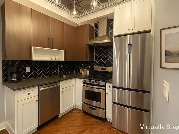 3rd image of 35 Claver Pl #4K