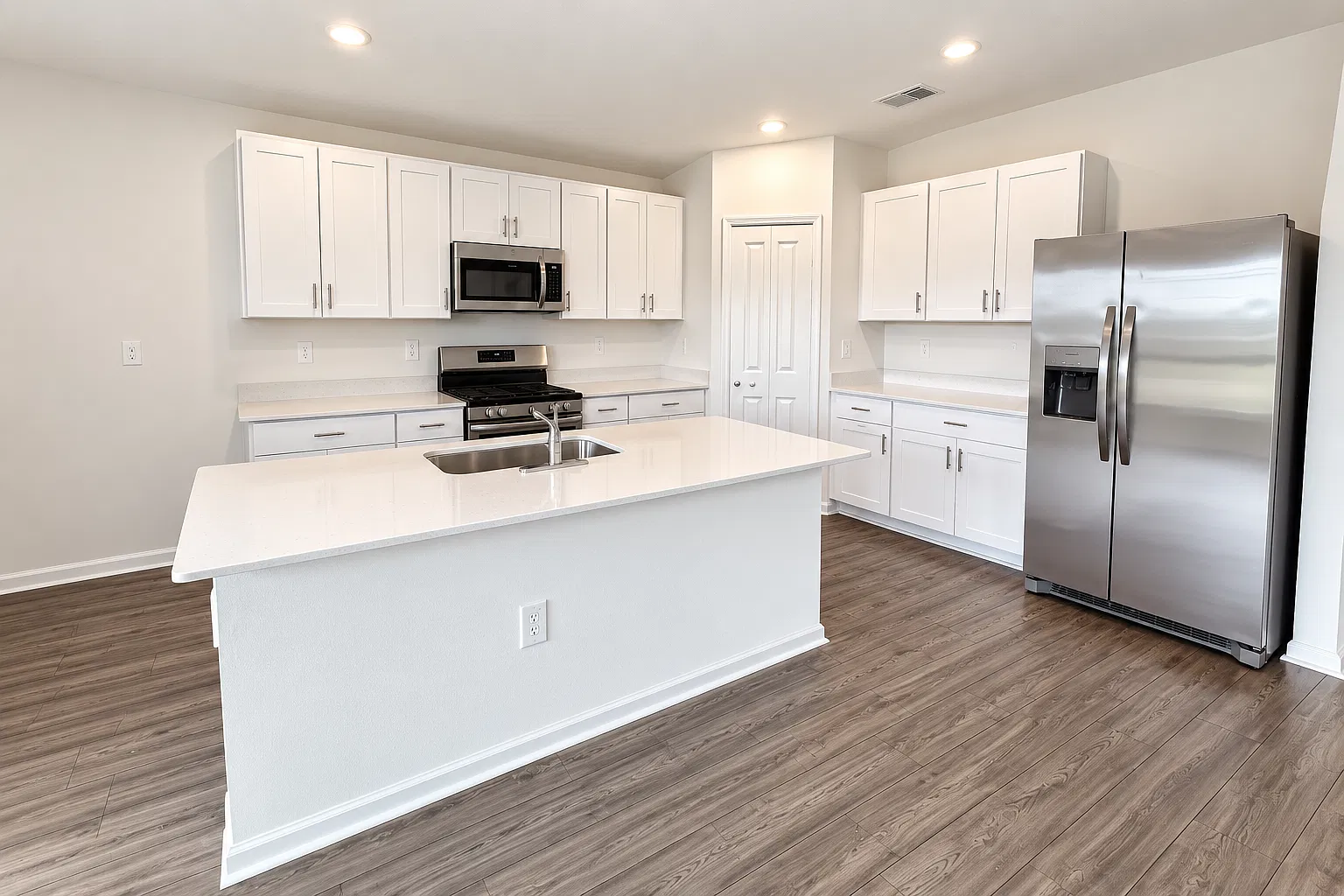 3 bed, 1846 sqft, $2,195 — Photo 4