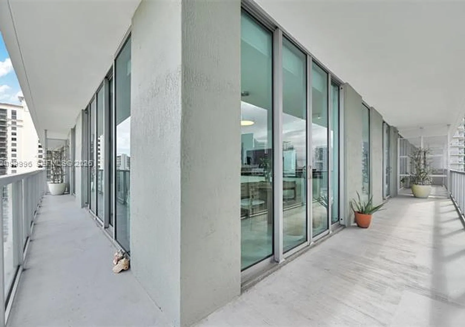 1111 SW 1st Ave cu-2714-N, Miami, FL 33130 — Photo 3