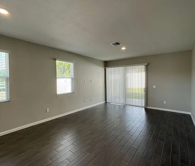 824 Blue Creek Dr — Photo 7