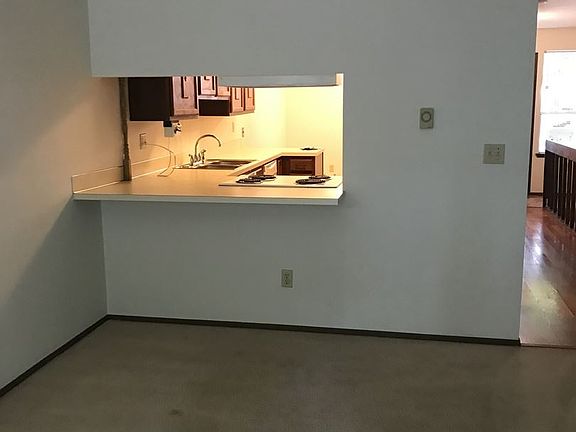 5th image of 500 N National Ave #31