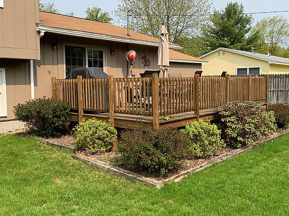 15 X 20 Deck off Kitchen