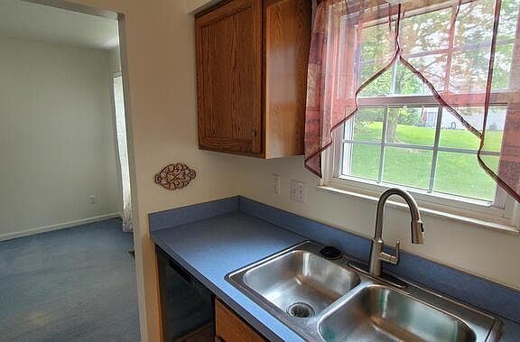 4th image of 868 W Kensington Ln #1