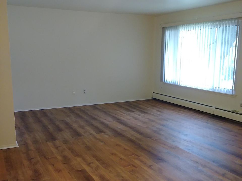 1st image of 555 E Lewiston Ave APT 203