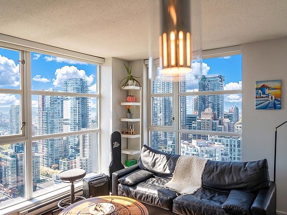4th image of 1199 Seymour St #2908