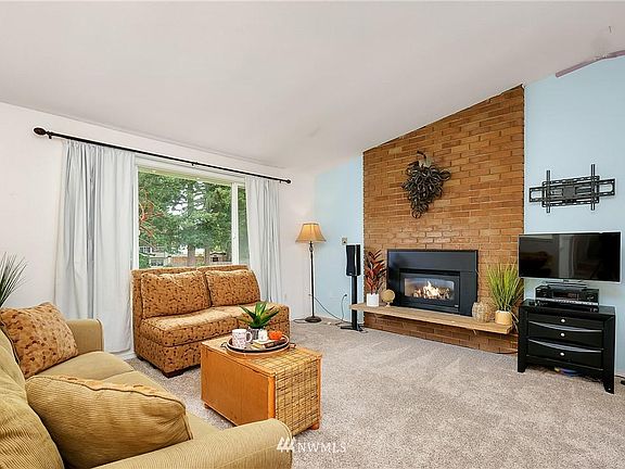 4th image of 2624 147th St E