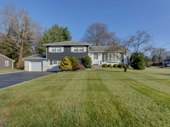 2 Ridge Rd, Pequannock Twp., NJ 07444