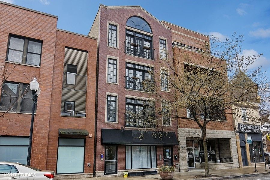 1st image of 4124 N Lincoln Ave Unit 2