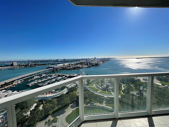 2nd image of 244 Biscayne Blvd APT 3502