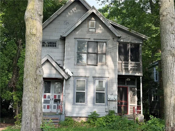 416 McCool Ave, East Syracuse, NY 13057