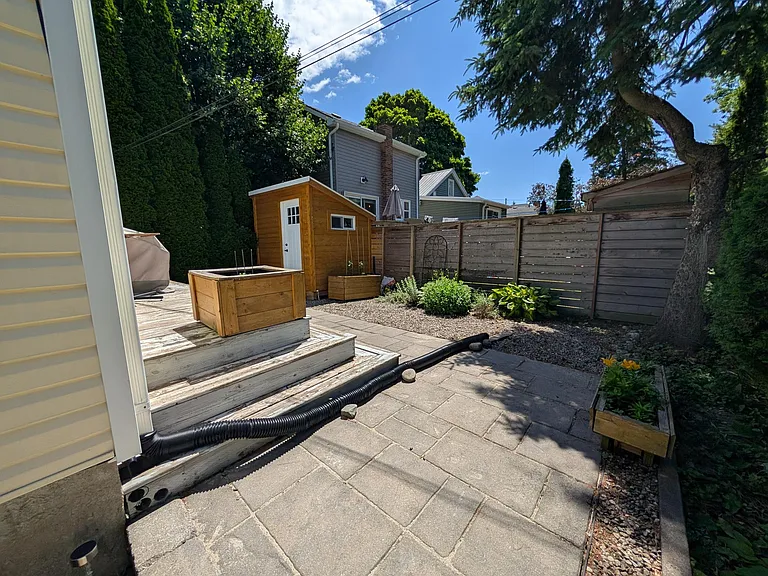 342 Mack St — Photo 23