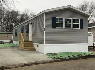 480 Sterling St E, Justice, IL 60458